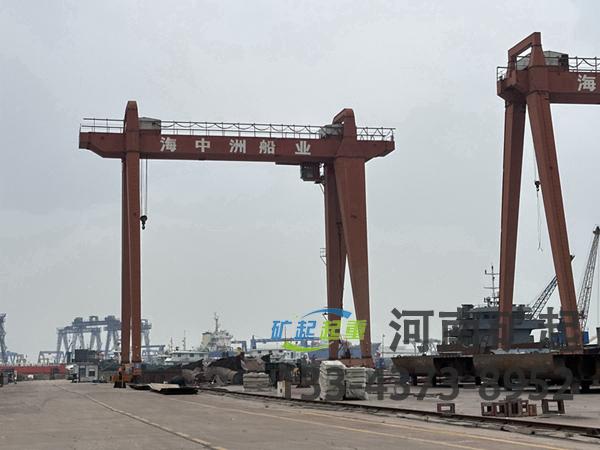 廣東深圳造船門式起重機廠家造船門式起重機多功能性